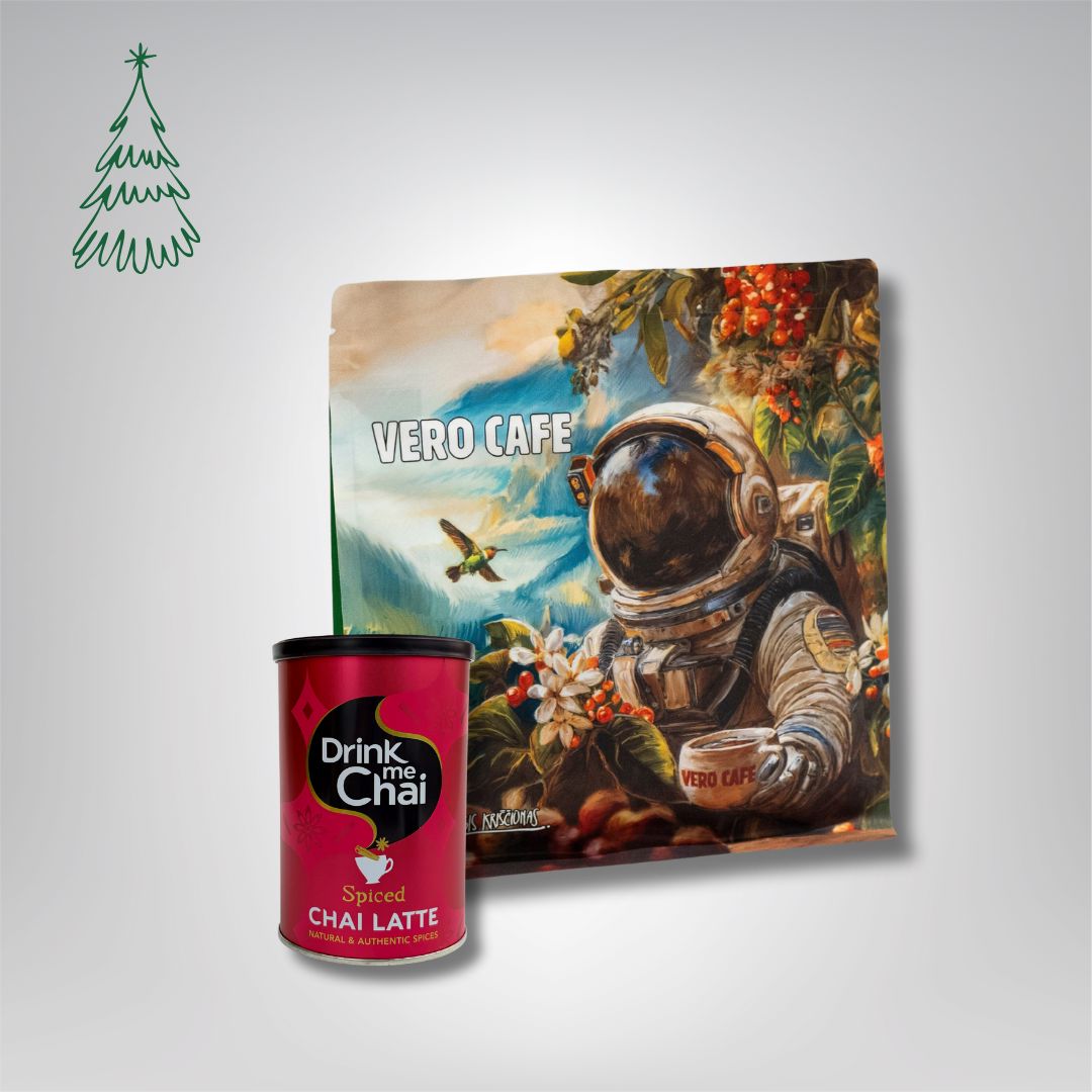 Dovanų rinkinys: Drink Me Chai 250 g ir kava 200 g VERO CAFE Prieskonių skonio 250 g Kosmonautas 200 g 